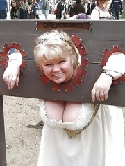 Aged missis lady show tits