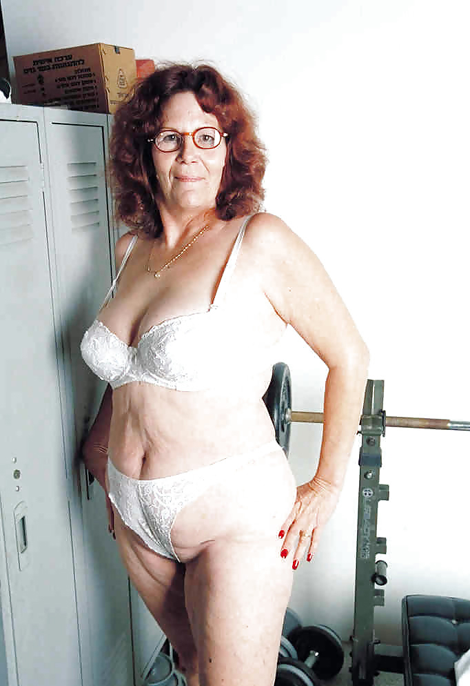 Granny missis lady unsheathed fat tits